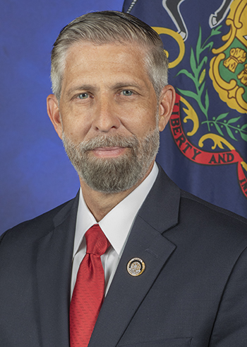 Craig Williams (R)
